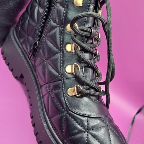 Boots - Picture 3 of 3